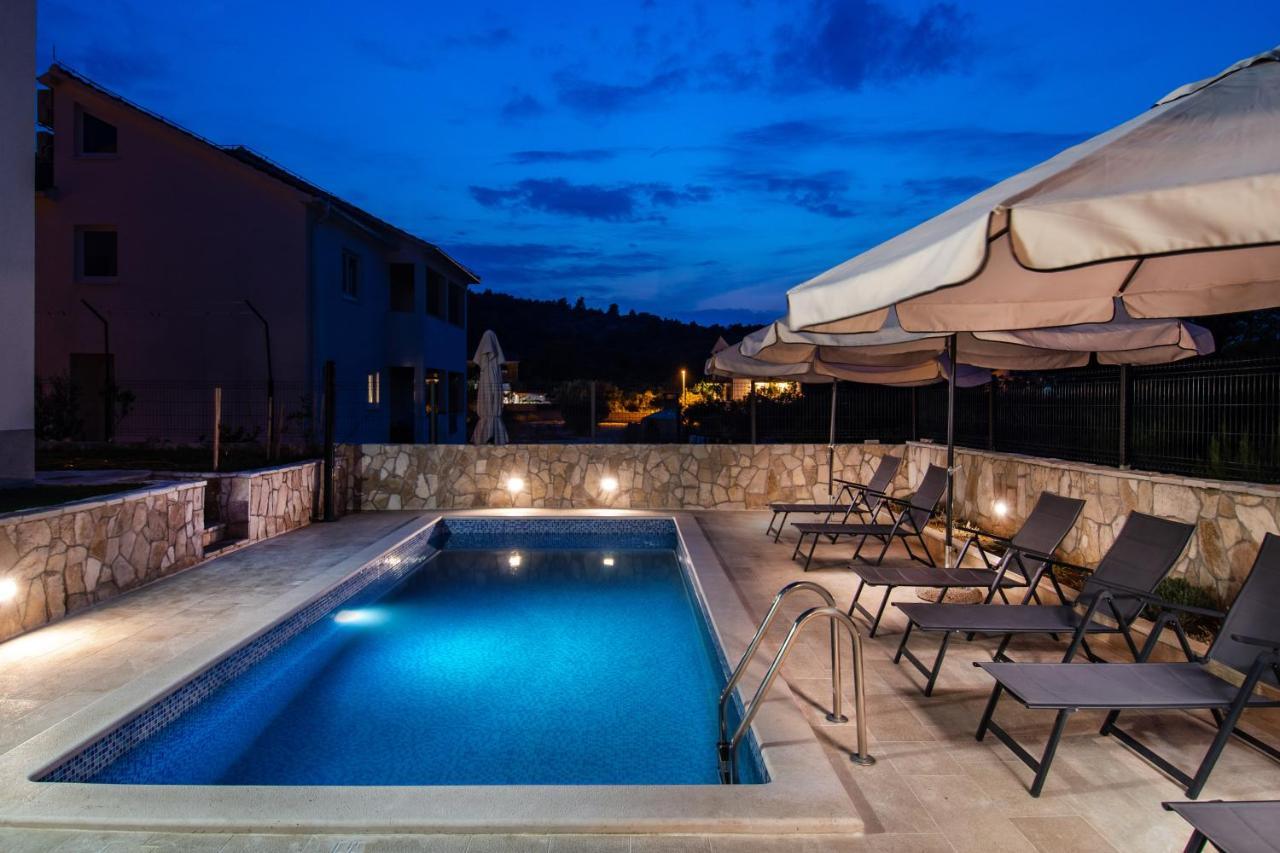 Luxury Apartments Alkar With Swimming Pool Ražanj Екстериор снимка