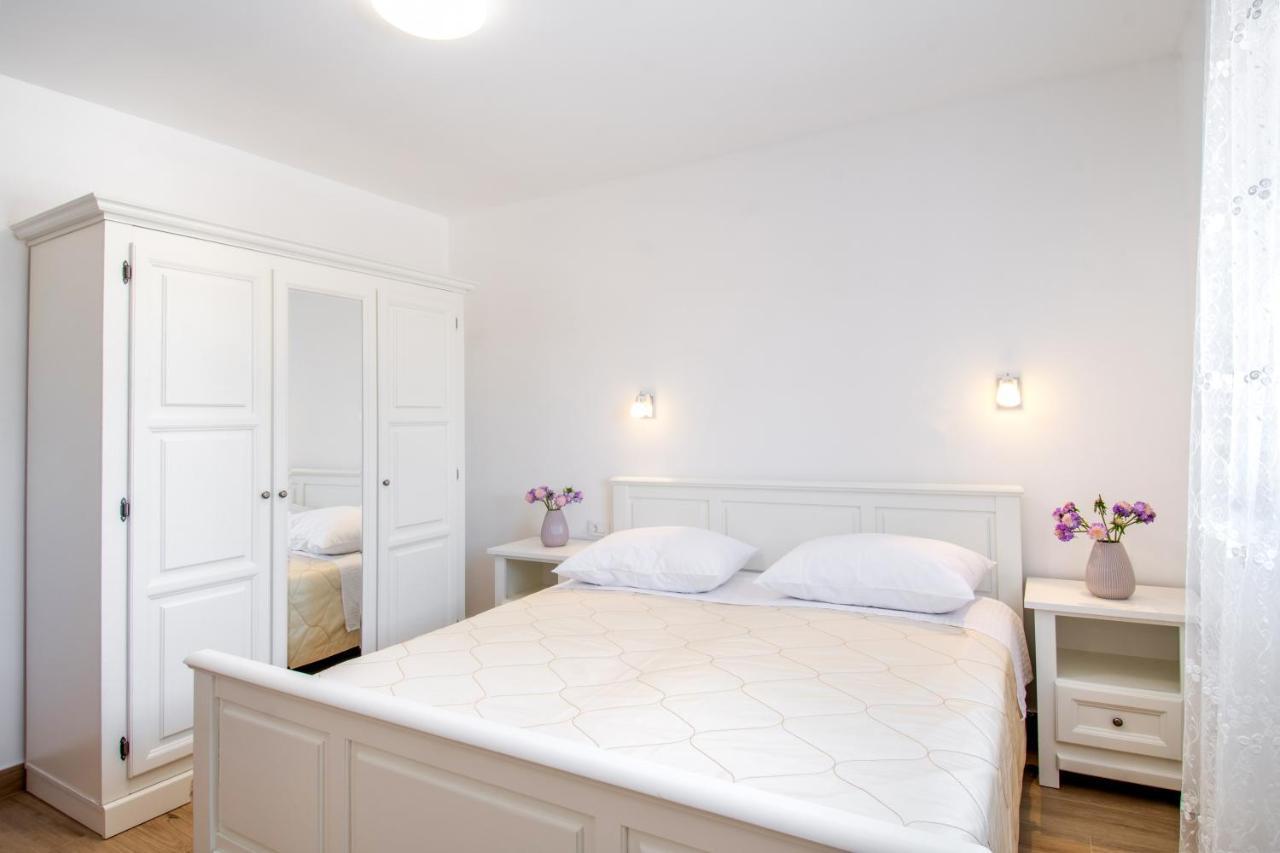 Luxury Apartments Alkar With Swimming Pool Ražanj Екстериор снимка