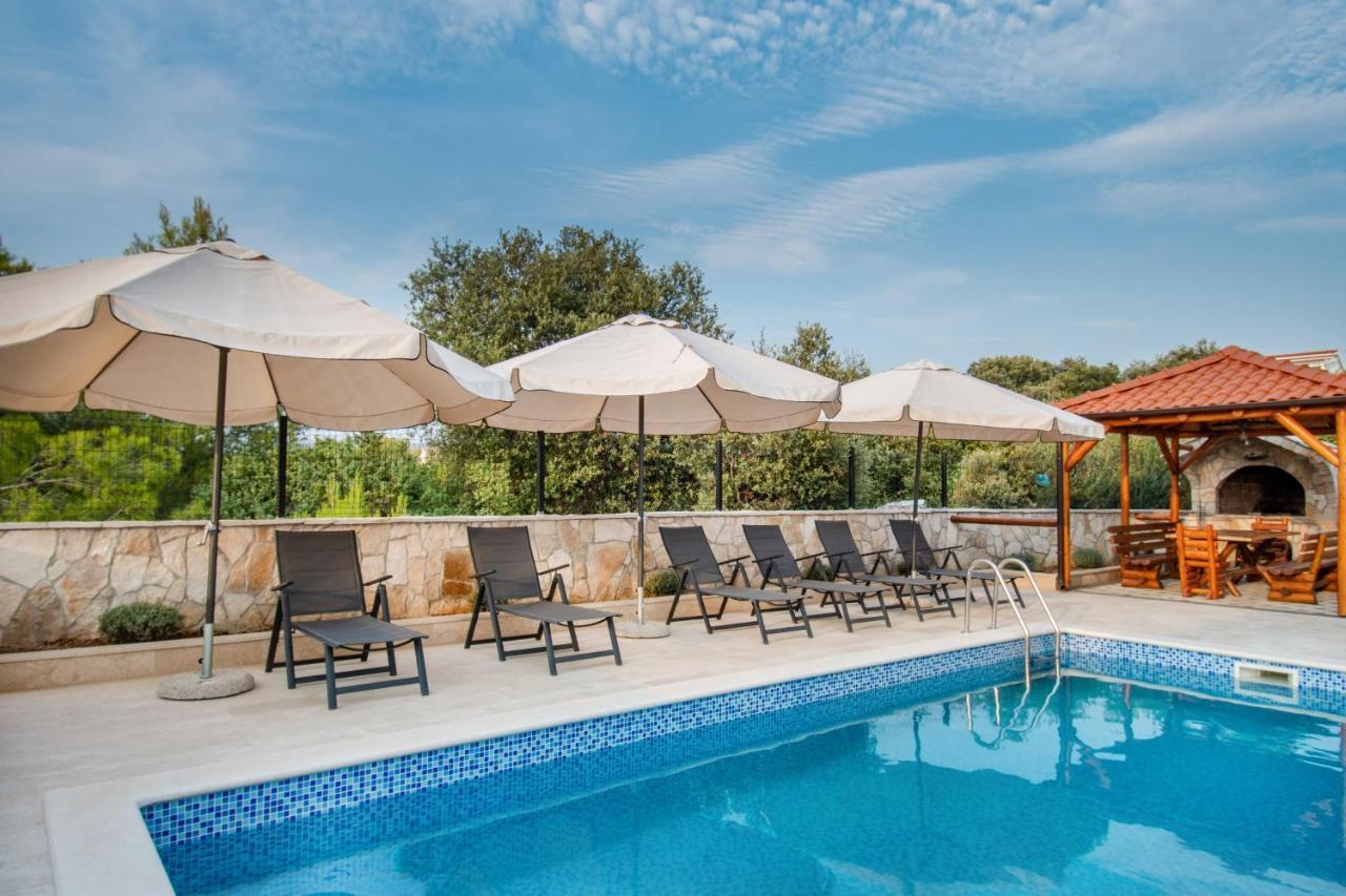 Luxury Apartments Alkar With Swimming Pool Ražanj Екстериор снимка