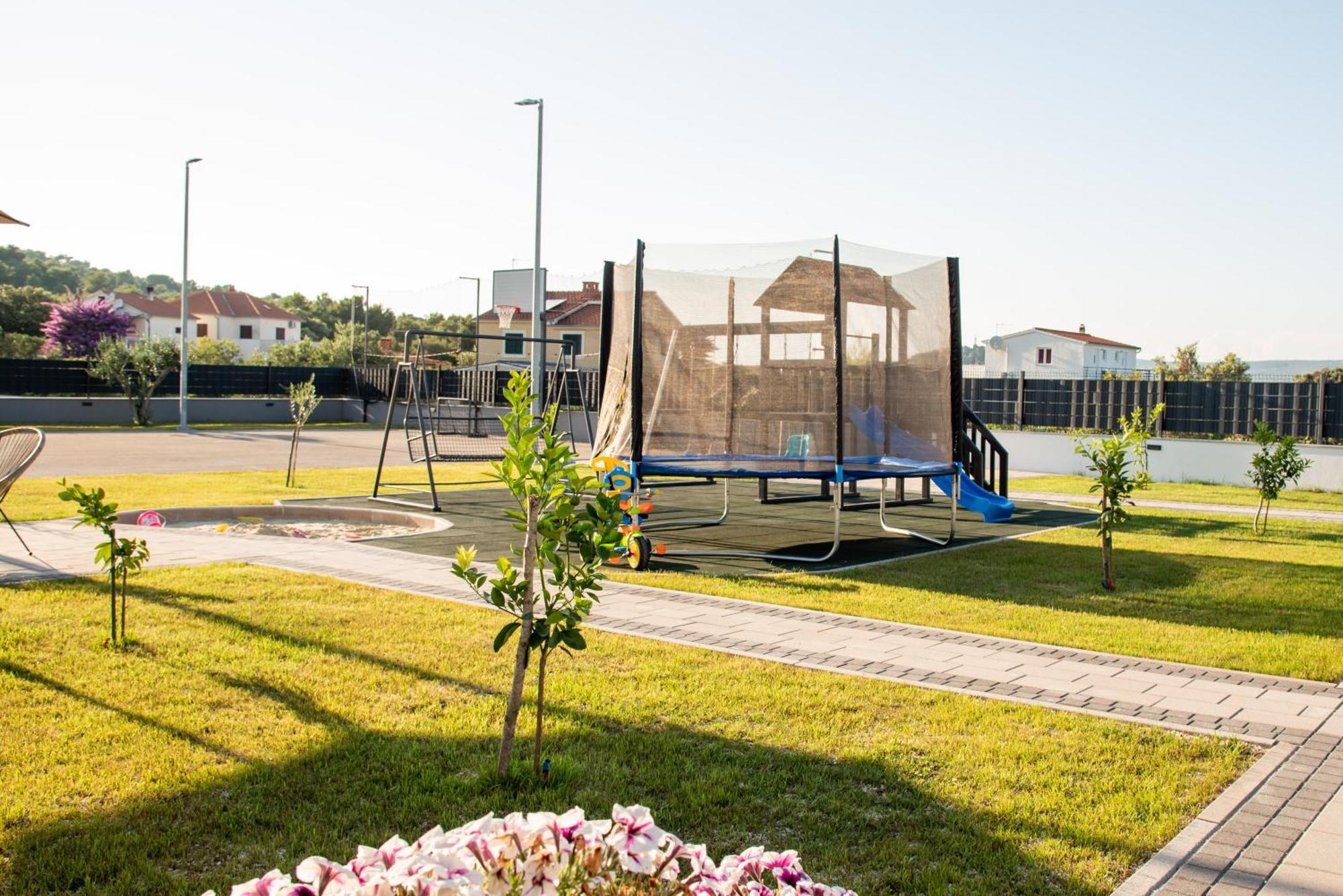 Luxury Apartments Alkar With Swimming Pool Ražanj Екстериор снимка