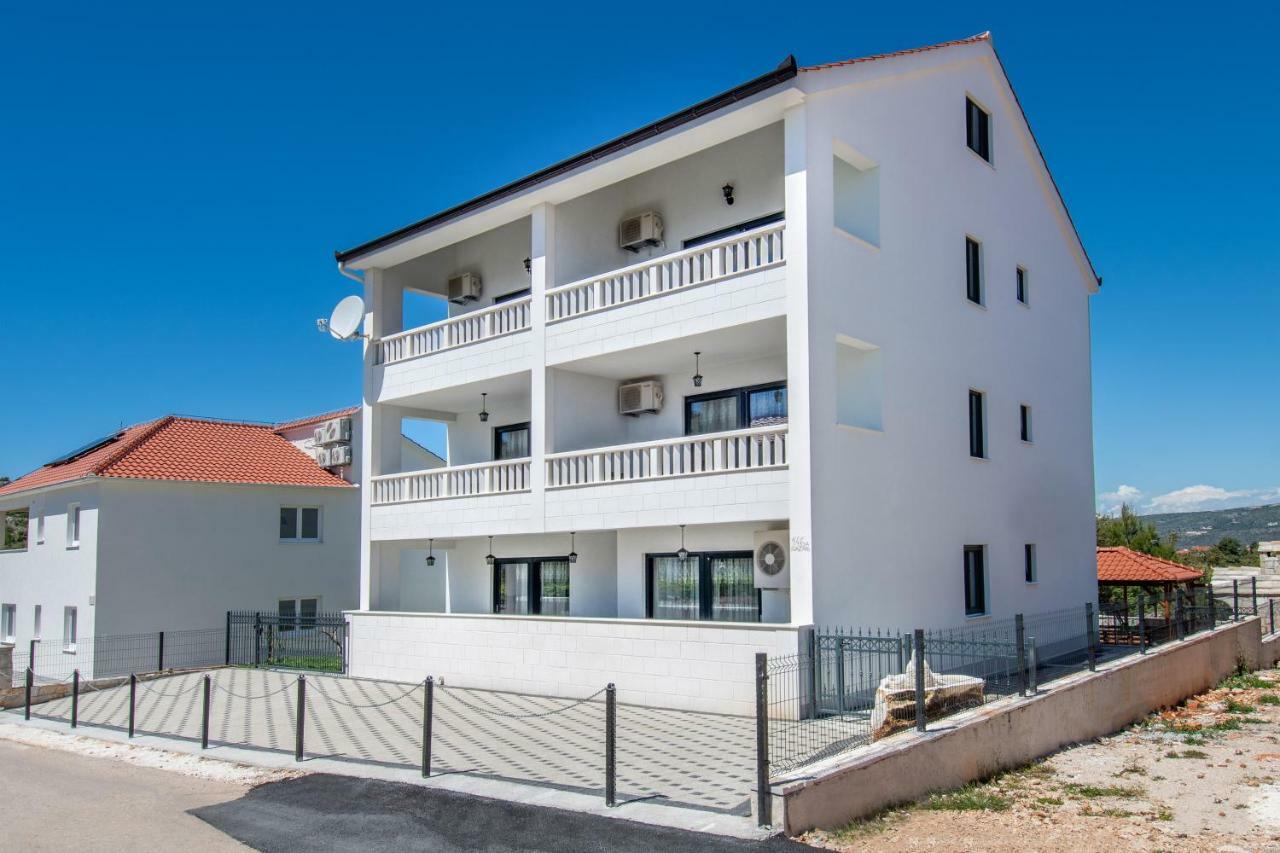 Luxury Apartments Alkar With Swimming Pool Ražanj Екстериор снимка
