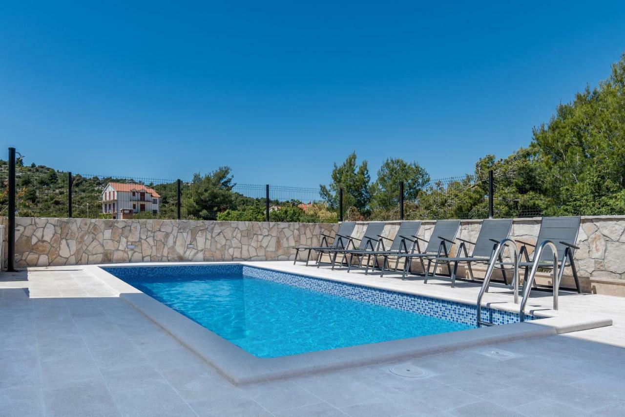 Luxury Apartments Alkar With Swimming Pool Ražanj Екстериор снимка